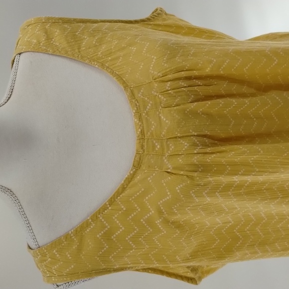 Eddie Bauer top blouse large  yellow gold white zig zag print sleeveless Bauer - Picture 2 of 7